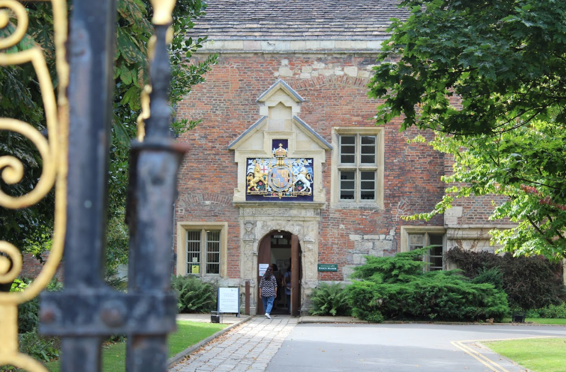 King's manor.
